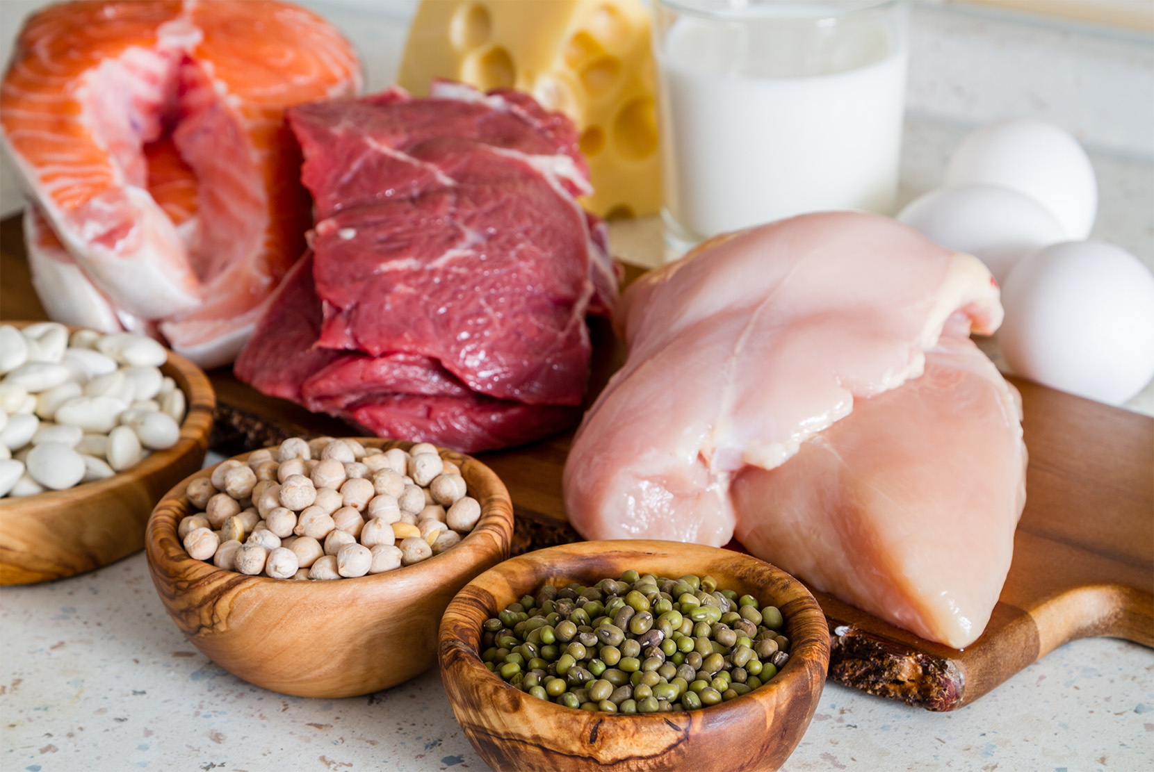 prírodné-zdroje-proteínu-mäso-vajcia-losos